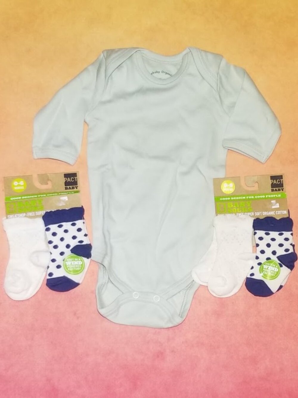 Organic Infant/Baby Clothing Bundle- Socks/Long Sleeve Bodysuit Shirt 0-6m NWT